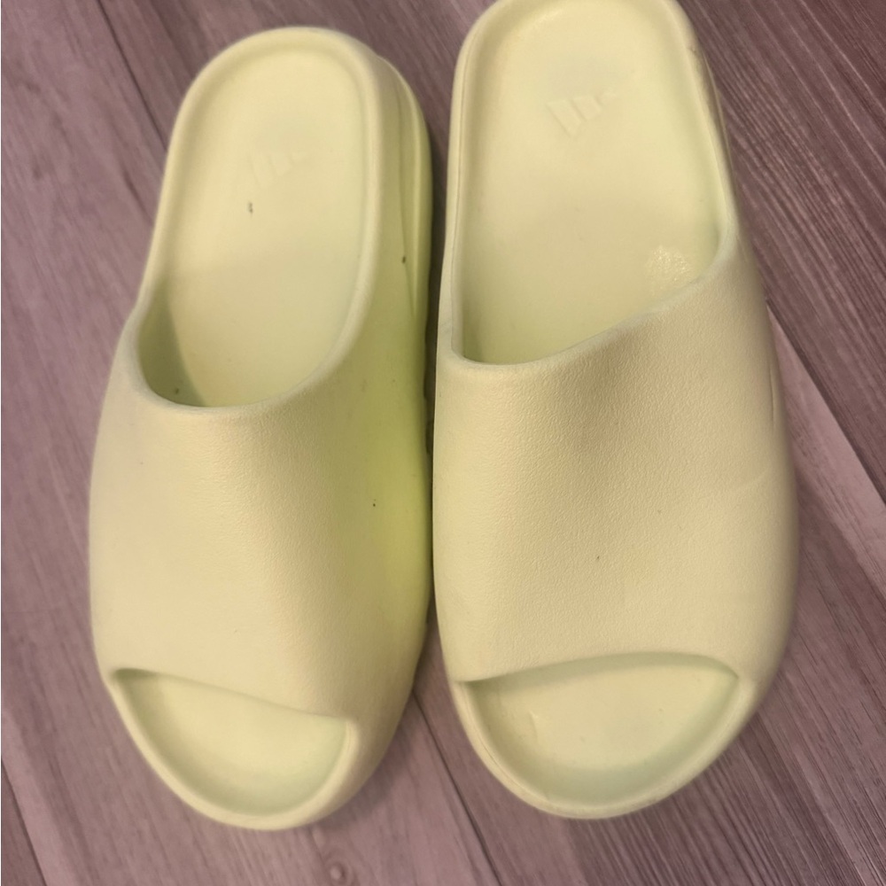Yeezy lime green slides size 10